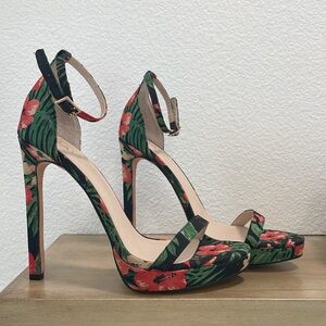 Stunning heeled sandals